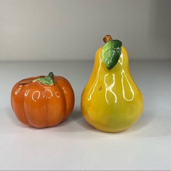 Mid Century Modern Pumpkin and Pear Hand Painted Glazed Salt and Pepper Shakers - Picture 3 of 4